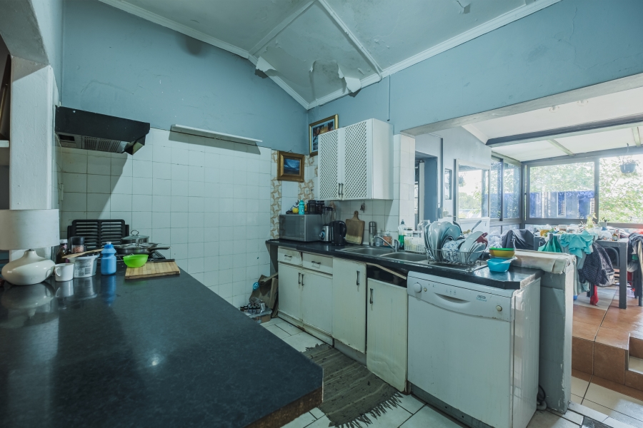 3 Bedroom Property for Sale in Vredehoek Western Cape